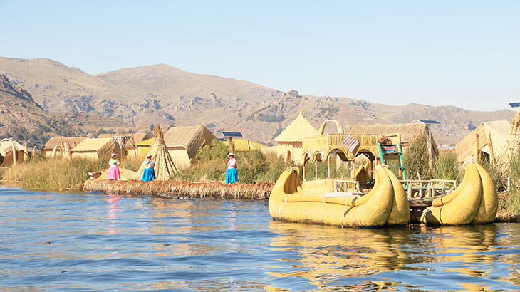 uros islands lake titicaca