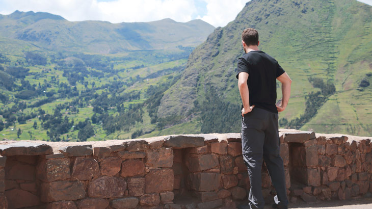 traveling alone to machu picchu by train