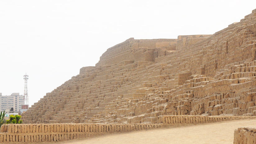 huaca pucllana lima peru sightseeing tours