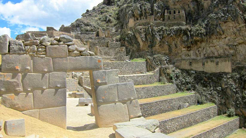 ollantaytambo cusco peru travel