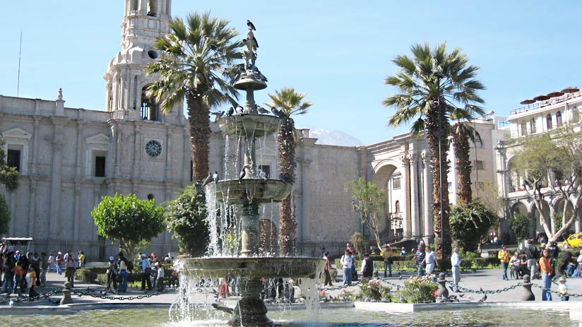 visit arequipa main square