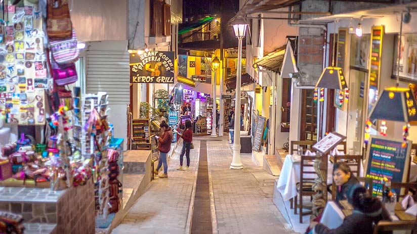 shopping in peru machu picchu