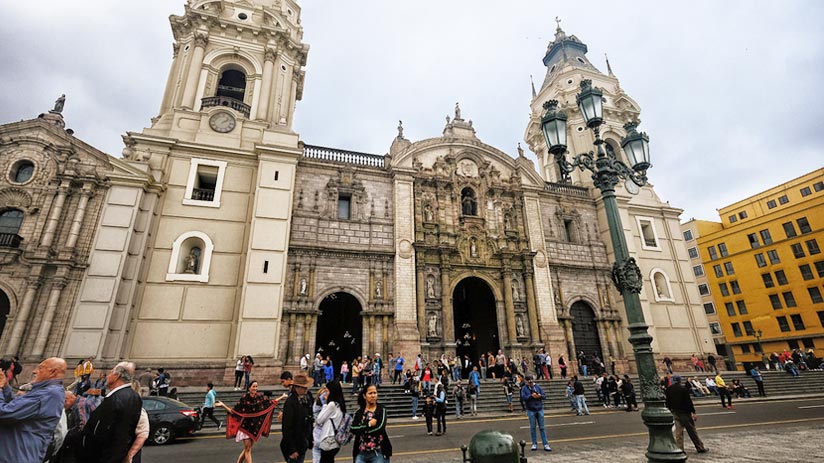 peru what to do in crowded tourist places