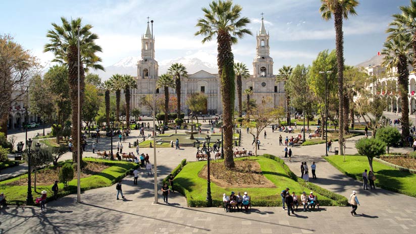 colca canyon arequipa main square