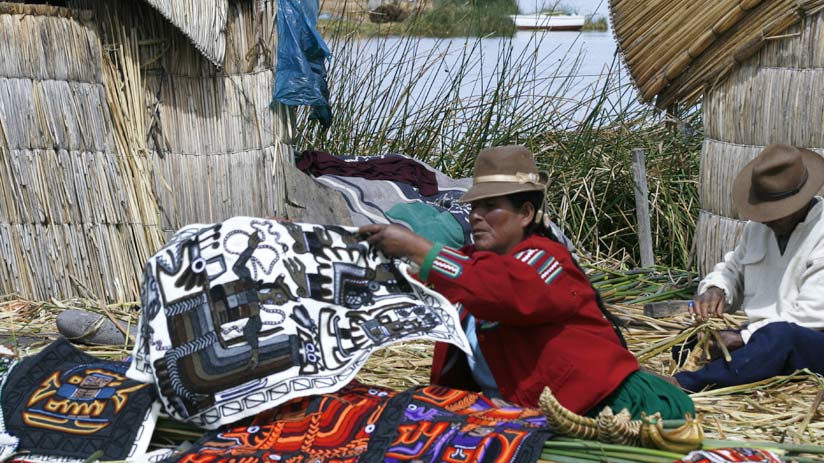 lake titicaca uros floating islands and their activities