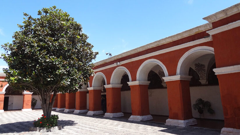 tourist attractions in arequipa santa catalina monastery