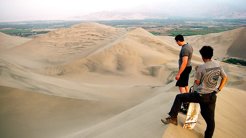 sandboarding in paracas where is practiced