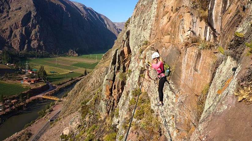 zip line sacred valley in the edge