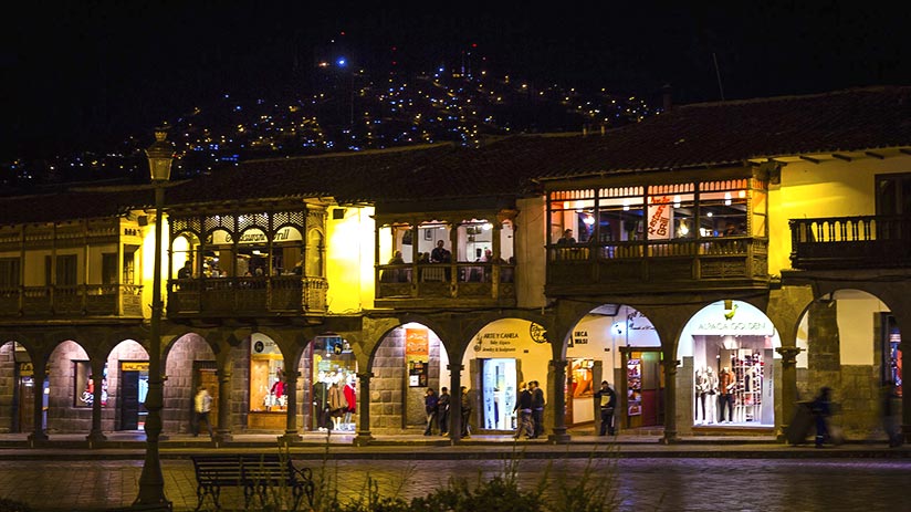 cusco nightlife main square