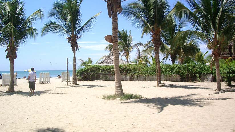 peru beaches mancora