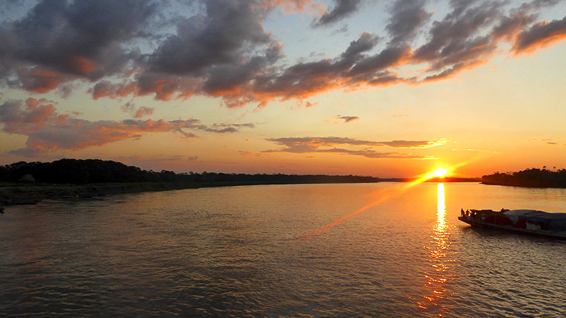 peru sightseeing amazon sunset