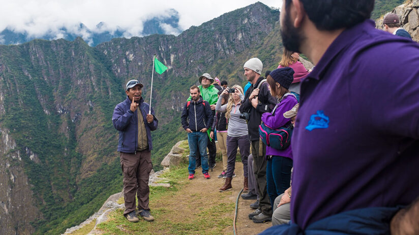 how to hire a machu picchu guided tour