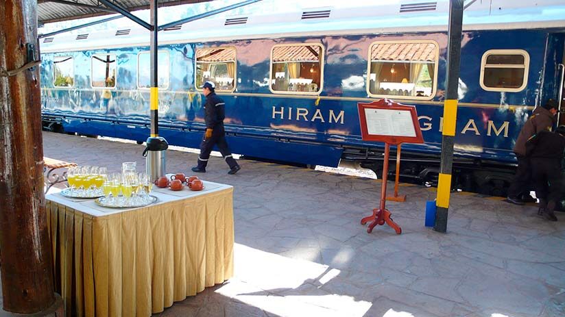 hiram bingham train cost in poroy train station