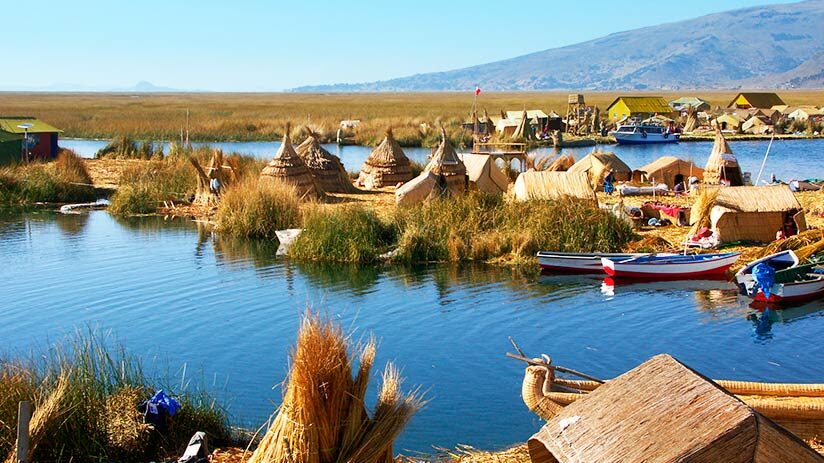 famous landmarks in peru lake titicaca