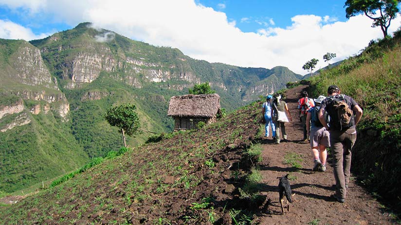 walk to gocta waterfalls