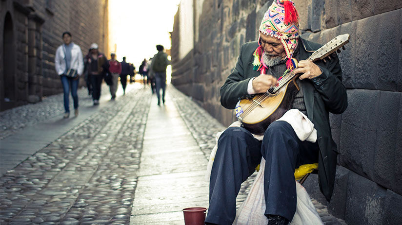 charango-peruvian-souvenirs