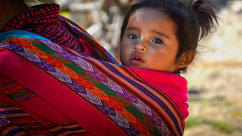 peruvian traditional clothes lliclla