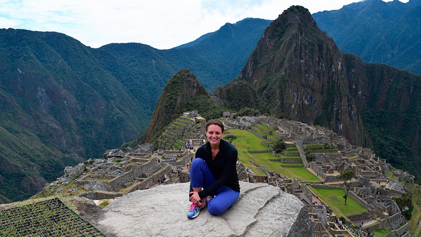 women traveling to peru alone