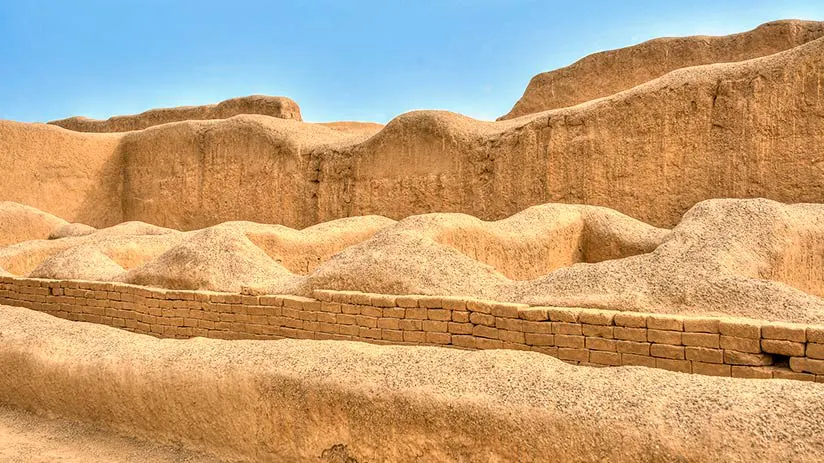 ancient ruins in peru chan chan