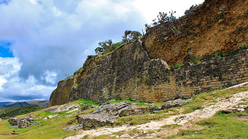 ancient ruins in peru kuelap