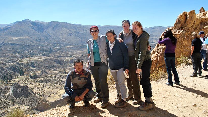 Colca canyon tourists