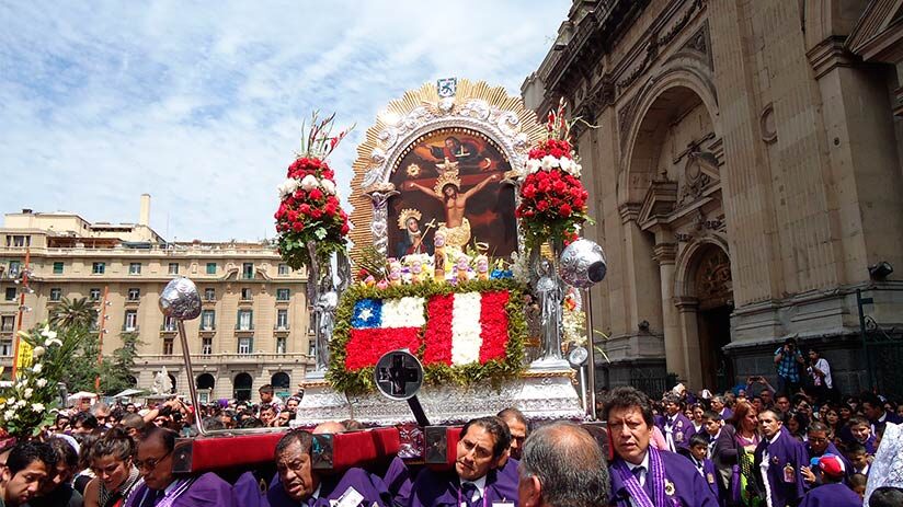 holidays in peru and lord of the miracles