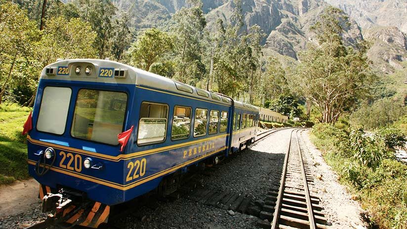 train and how high is machu picchu