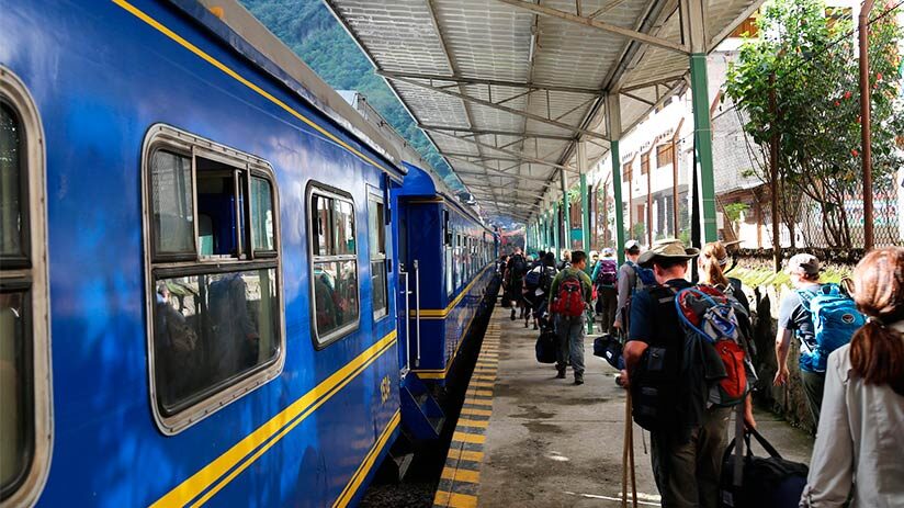 aguas calientes train to machu picchu