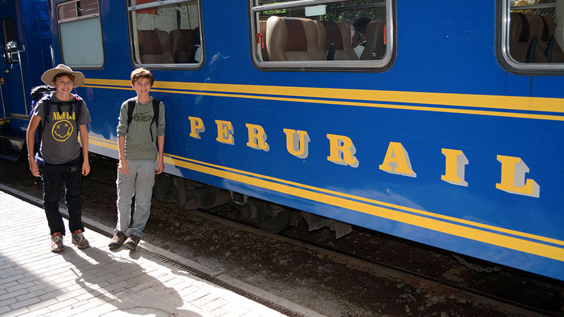 kids train to machu picchu