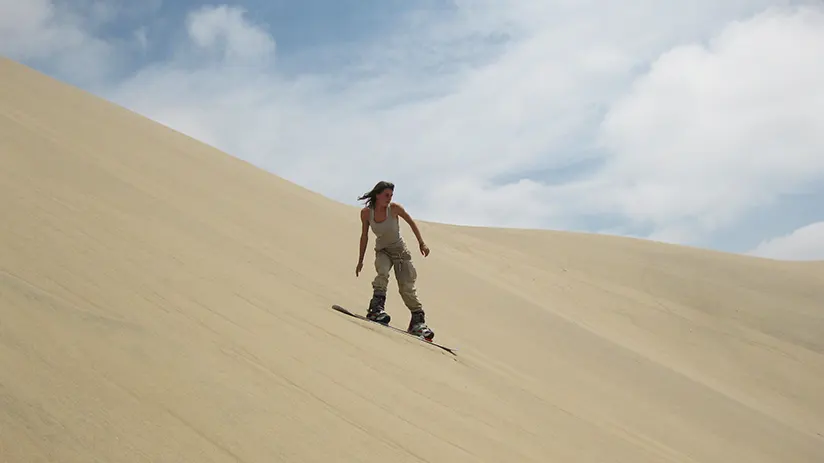 peruvian summer sandboard huacachina