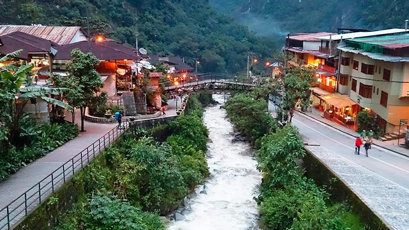get to machu picchu by aguas calientes