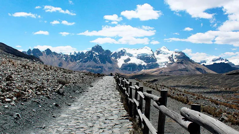 hiking in peru pastoruri