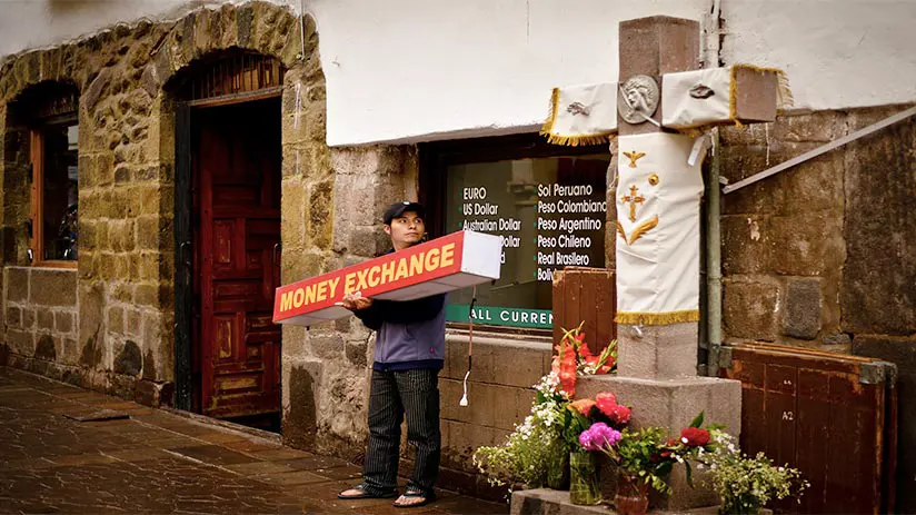 exchange money in peru