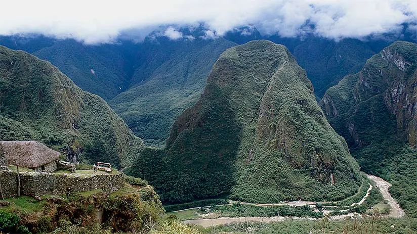 putucusi climb up