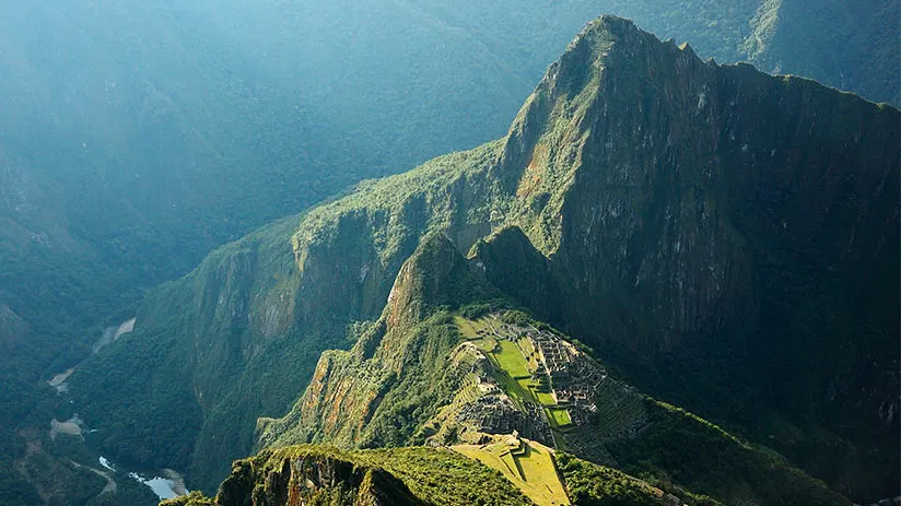 machu picchu located strategic