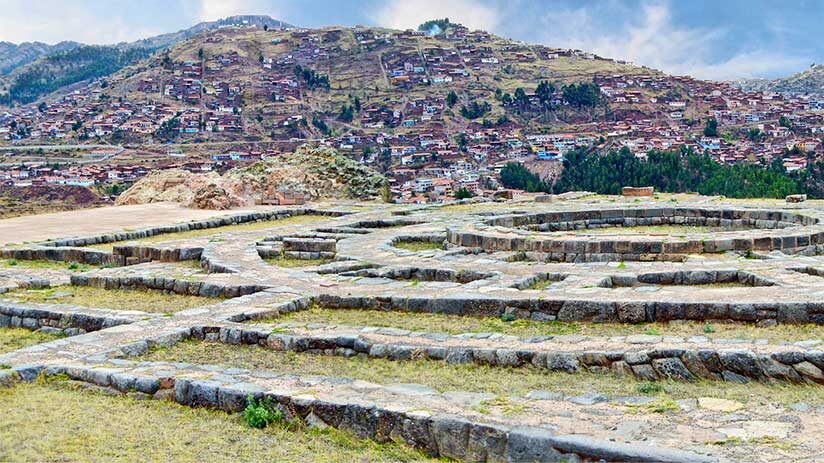 sacsayhuaman towers