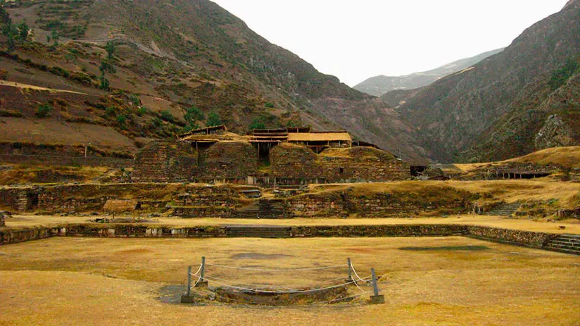 ancient ruins in peru chavin