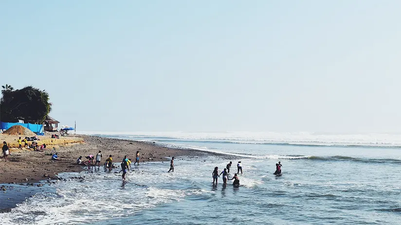 summer in peru and beaches