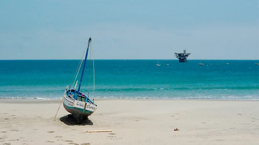 cabo blanco peru beaches