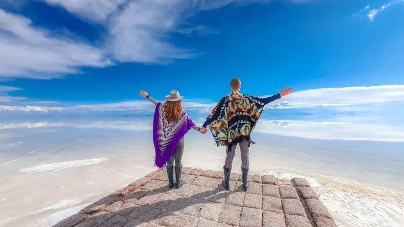 couple la paz to uyuni