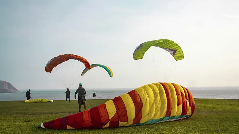 Paragliding in Lima coast