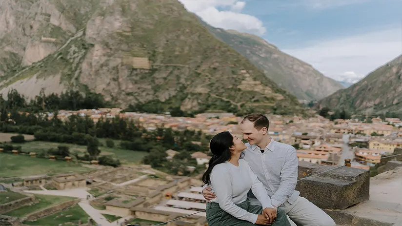Couple in Ollantaytambo Cusco