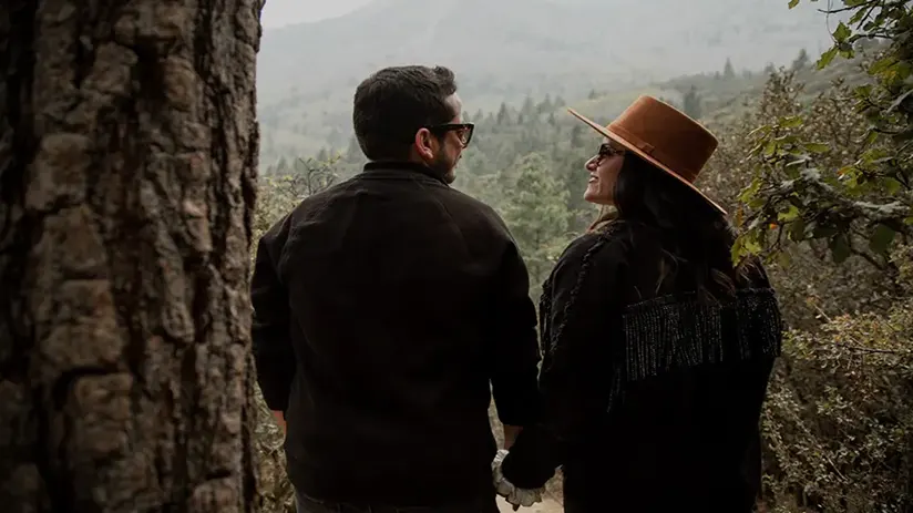 Couple traveling to Cusco