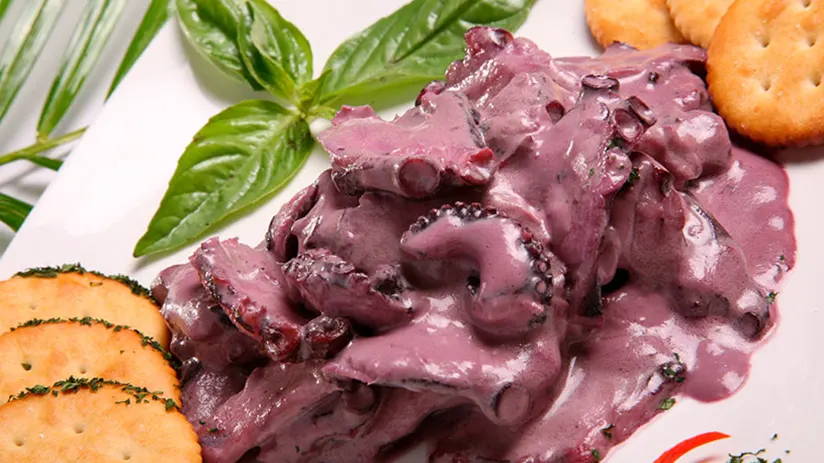 Pulpo a la oliva Peruvian seafood dishes