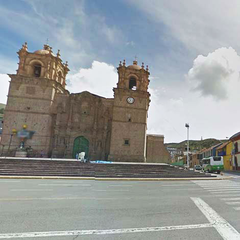 Explore the streets Puno