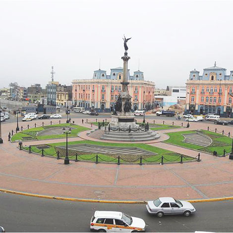 Plaza Dos de Mayo lima