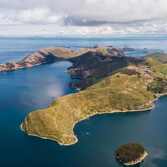 lake titicaca bolivia