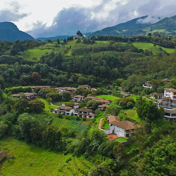 banos ecuador hotels