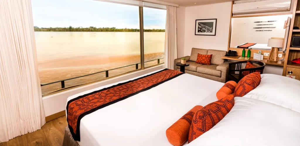 delfin iii Upeer Suites