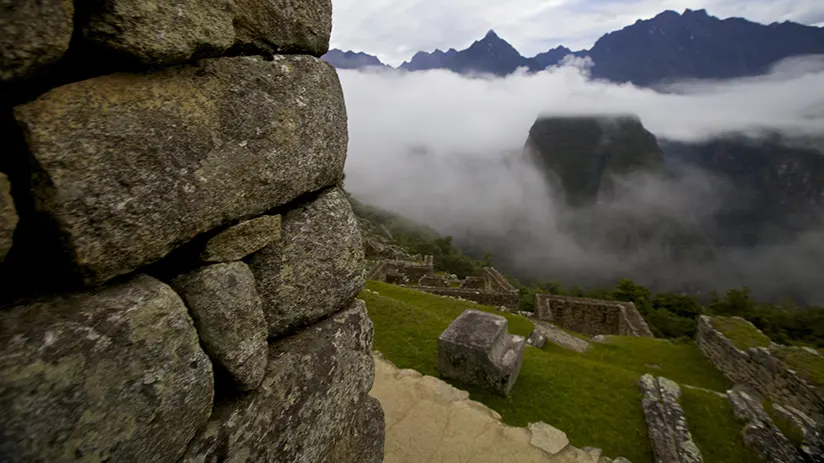 Solo travel tips Machu Picchu